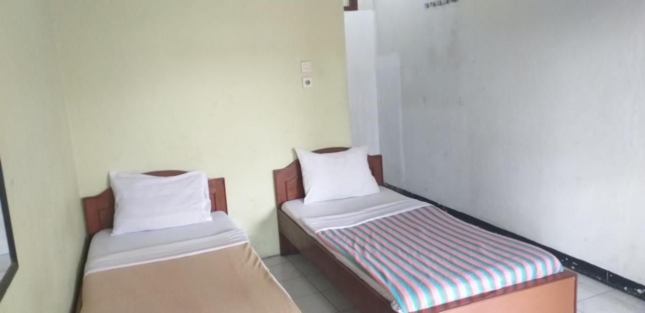 Intan Hotel Purwakarta Exterior foto