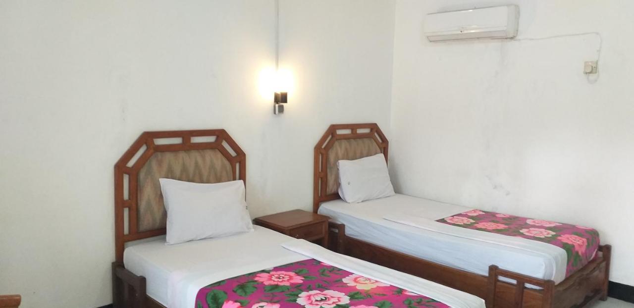 Intan Hotel Purwakarta Exterior foto